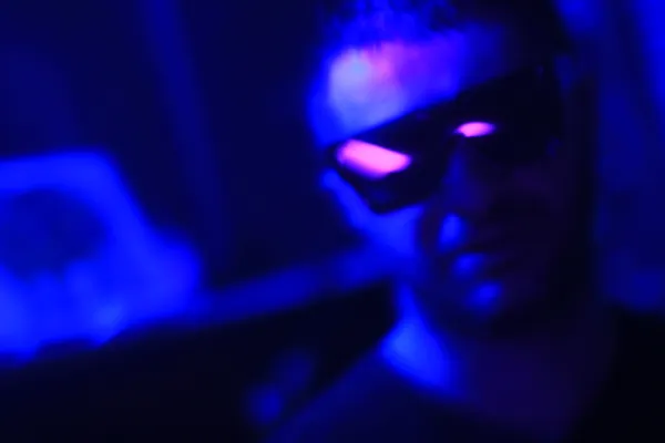 U